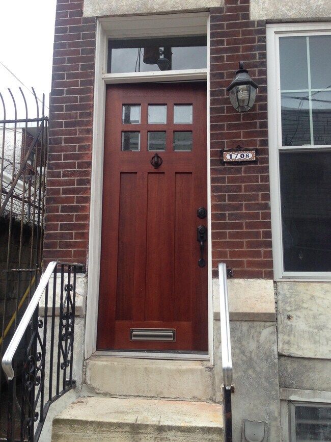 1708 Pierce St in Philadelphia, PA - Building Photo - Building Photo