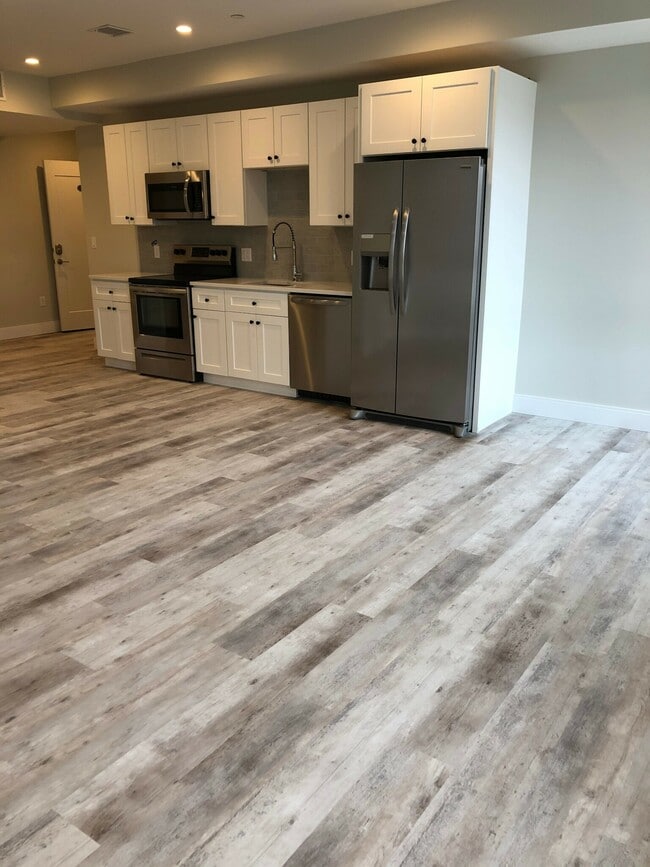 1435 Tremont St, Unit 404
