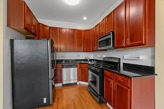 2254 W Adams St, Unit 3 in Chicago, IL - Foto de edificio - Building Photo