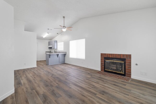 14437 Birchwood Dr
