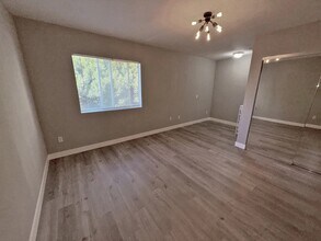 1270 Stoner Ave in Los Angeles, CA - Building Photo - Building Photo