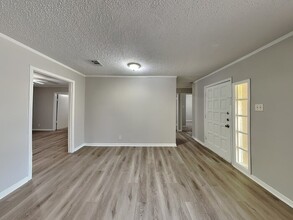 1703 Carlisle St in Irving, TX - Building Photo - Building Photo