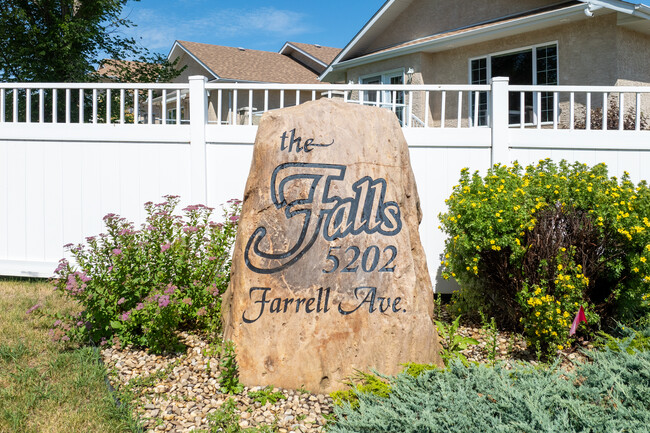 The Falls in Red Deer, AB - Building Photo - Building Photo