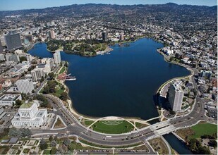 1465 1st Ave, Unit 1469B in Oakland, CA - Foto de edificio - Building Photo