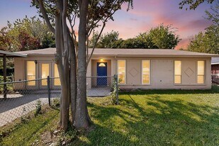 140 Trout St in Rockwall, TX - Building Photo