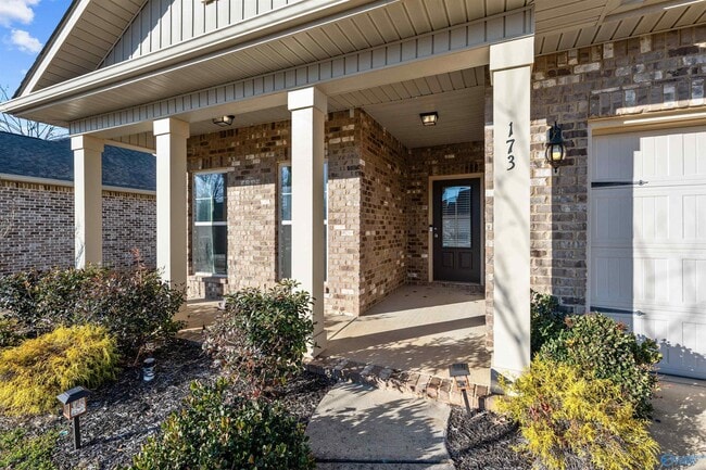 173 Heritage Brook Dr in Madison, AL - Building Photo - Building Photo