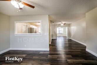 4555 Palm Ridge Blvd in Delray Beach, FL - Foto de edificio - Building Photo