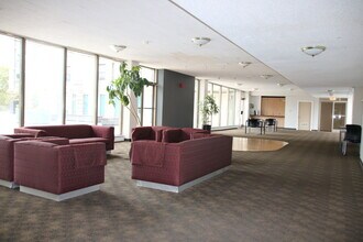 5701 N Sheridan Rd in Chicago, IL - Building Photo - Building Photo