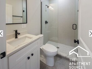 2020 W Montrose Ave, Unit 2 in Chicago, IL - Building Photo - Building Photo