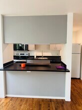 1009 NW Hoyt St in Portland, OR - Building Photo - Building Photo