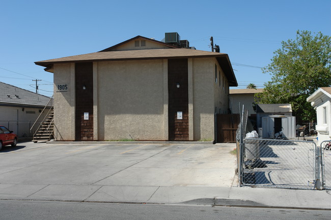 1905 Hoover St in North Las Vegas, NV - Building Photo - Building Photo