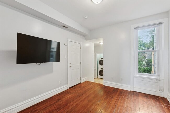 property at 1729 W Montgomery Ave