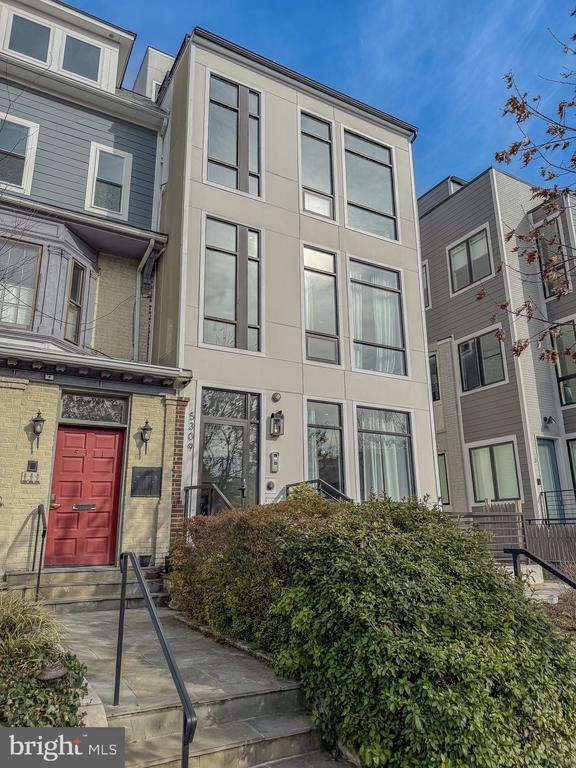 5309 Connecticut Ave NW in Washington, DC - Building Photo - Building Photo