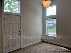 3340 SW 12th Ave in Portland, OR - Building Photo - Building Photo