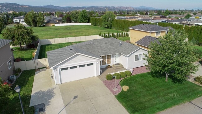 property at 1806 N Salmon River Ln