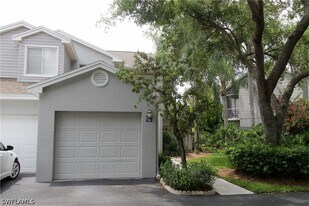 2880 Citrus Lake Dr in Naples, FL - Building Photo