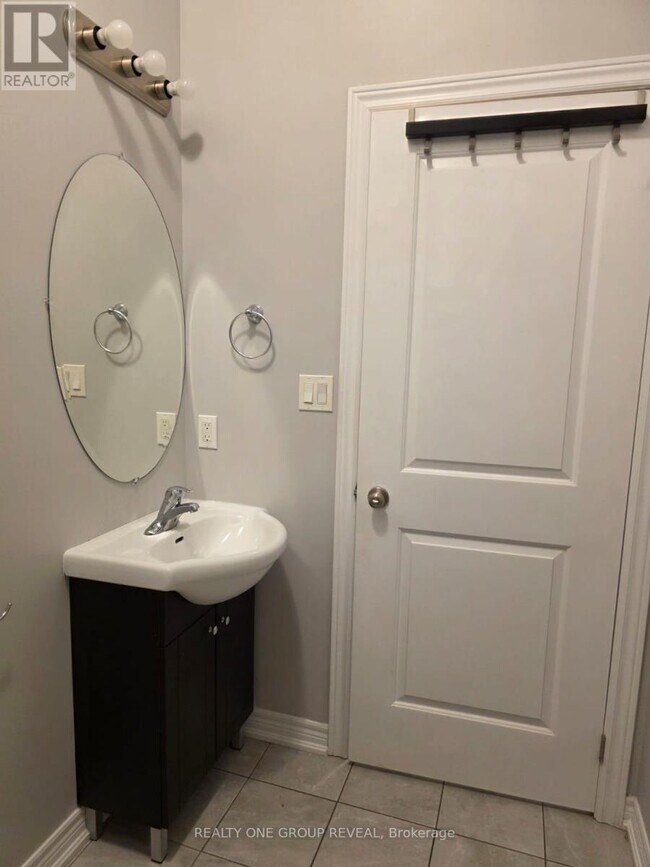 66 Battle St in Thorold, ON - Building Photo - Building Photo