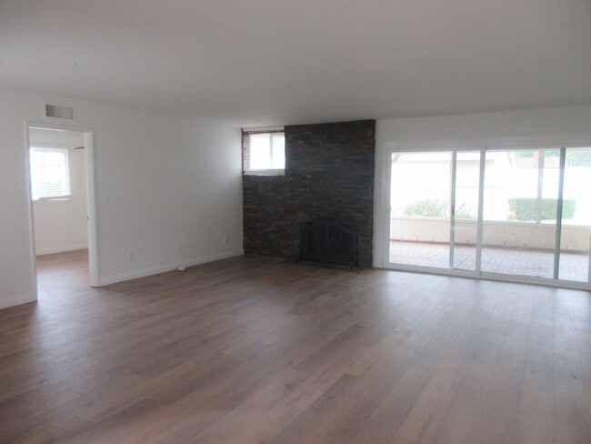 17219 McKeever St in Los Angeles, CA - Building Photo - Building Photo