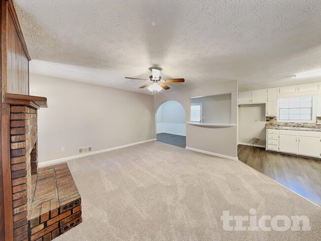 65 Highland Cir in Stockbridge, GA - Foto de edificio - Building Photo