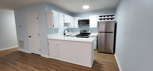 property at 104 Millwheel Ct