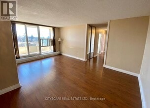 175-175 Hilda Ave in Toronto, ON - Building Photo - Building Photo