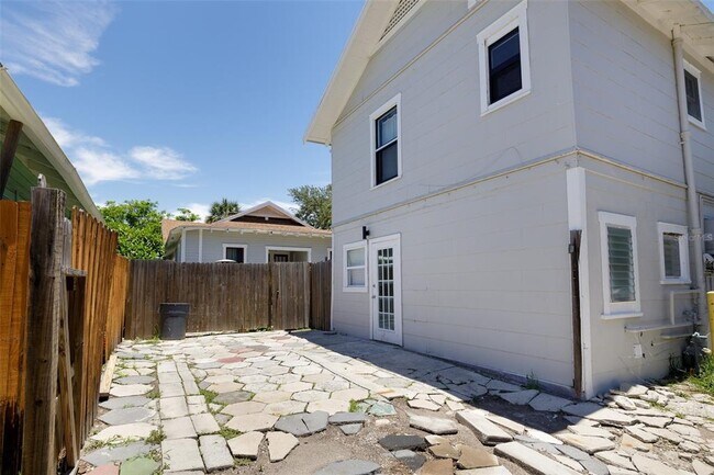 618 7th Ave N in St. Petersburg, FL - Building Photo - Building Photo