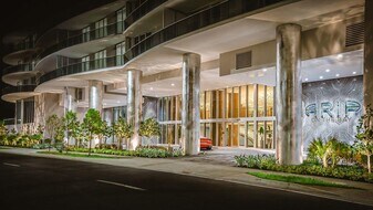 488 NE 18th St in Miami, FL - Building Photo