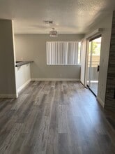 5036 S Rainbow Blvd, Unit 105 in Las Vegas, NV - Building Photo - Building Photo