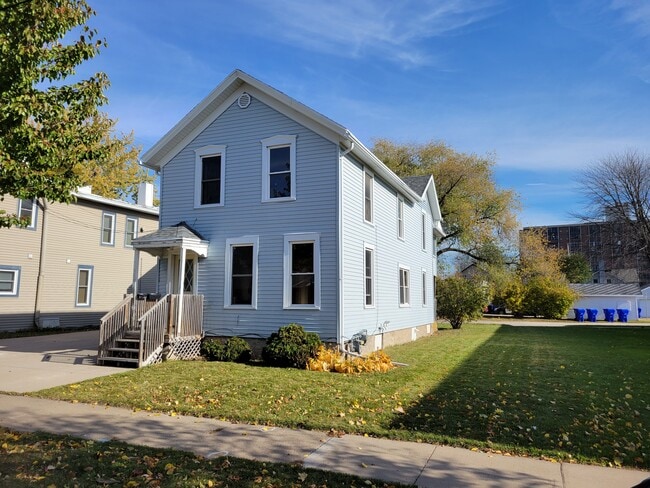 property at 542 N Superior St