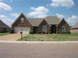 35 Mulberry Cv in Oakland, TN - Building Photo