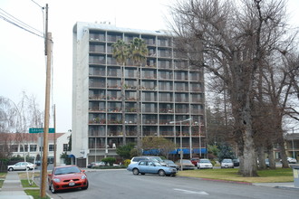 Liberty Tower in Santa Clara, CA - Foto de edificio - Building Photo