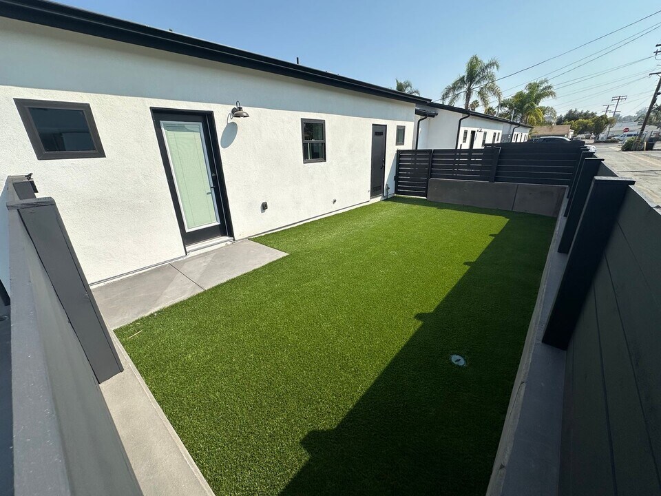 8715-8717 Washington Ave in La Mesa, CA - Building Photo