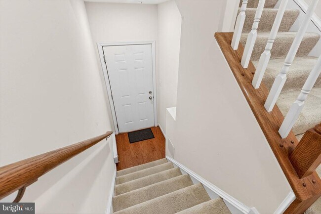 8129 Greenbelt Station Pkwy in Greenbelt, MD - Building Photo - Building Photo