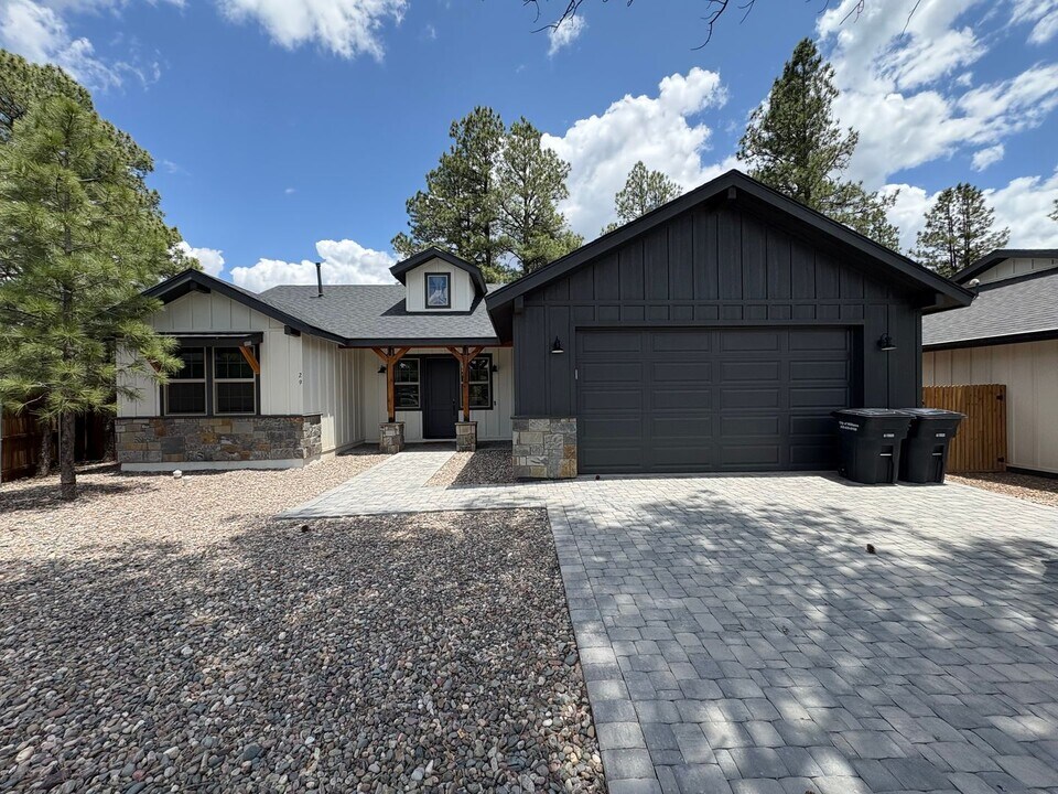 29 Birdie Cir in Williams, AZ - Building Photo