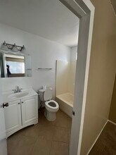 371 Lake Havasu Ave N, Unit A in Lake Havasu City, AZ - Foto de edificio - Building Photo