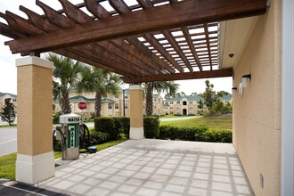 Timber Trace Apartments in Titusville, FL - Foto de edificio - Building Photo