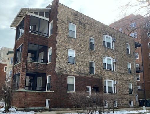 624 Clark St in Evanston, IL - Building Photo - Building Photo