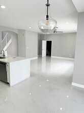 4451 Seneca Ave in Weston, FL - Building Photo - Building Photo