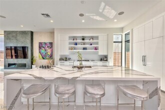 702 Blackrock Rim Dr in Henderson, NV - Building Photo - Building Photo