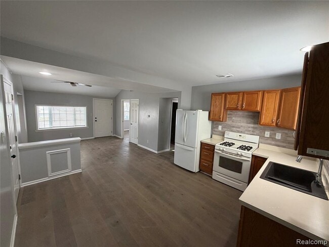 property at 19445 Inkster Rd