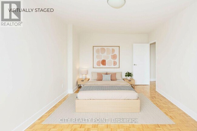 10 Shallmar Blvd in Toronto, ON - Building Photo - Building Photo