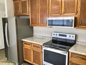 21 Hoffren Dr in Fairhope, AL - Building Photo - Building Photo
