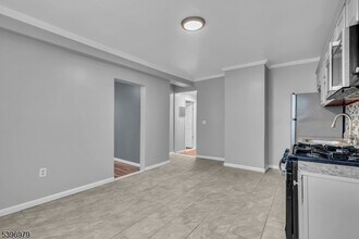 537 Scotland Rd in Orange, NJ - Building Photo - Building Photo