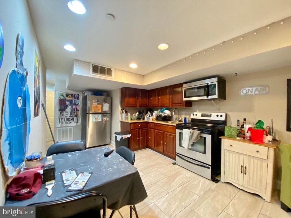 1618 Fontain St in Philadelphia, PA - Building Photo