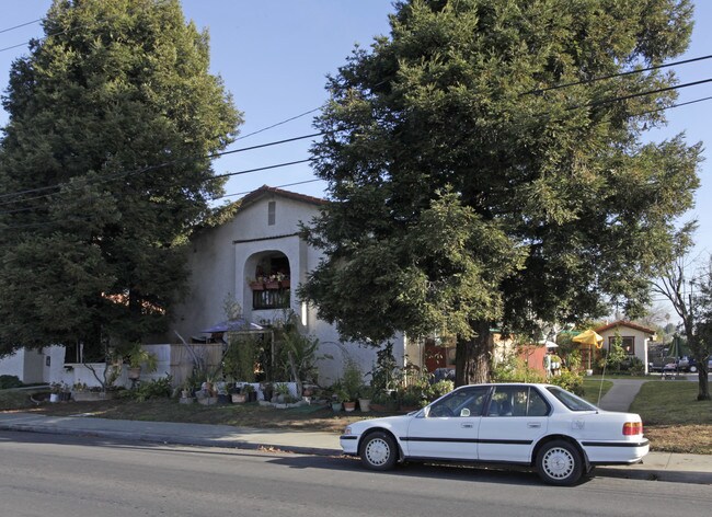 4581 Lafayette St in Santa Clara, CA - Building Photo - Building Photo