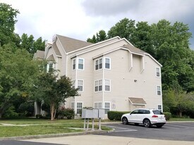 109 Stratford Dr in Williamsburg, VA - Building Photo