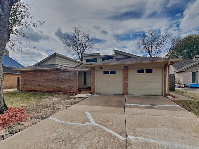 15727 Cascade Point Dr