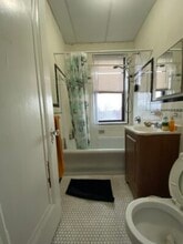 52 West St, Unit #19 in Medford, MA - Building Photo - Building Photo