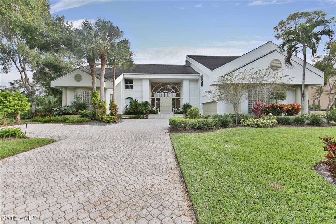 3391 Oaklake Ct in Bonita Springs, FL - Building Photo