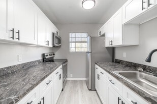 Lawrence Terrace in Syracuse, NY - Building Photo